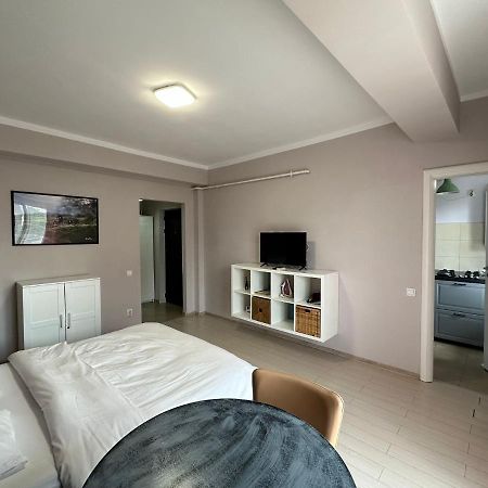 Central Studio Vitan Mall Бухарест Экстерьер фото