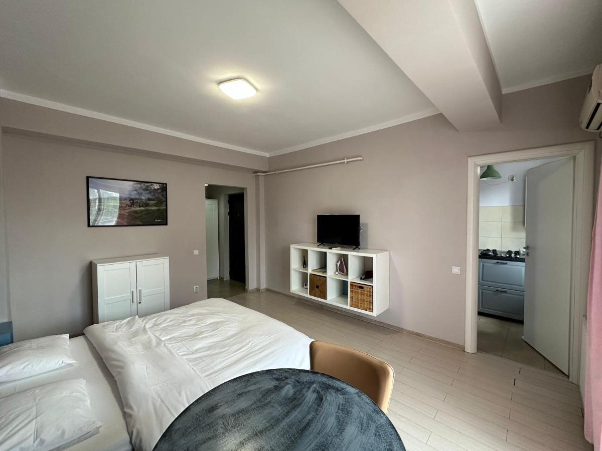Central Studio Vitan Mall Бухарест Экстерьер фото