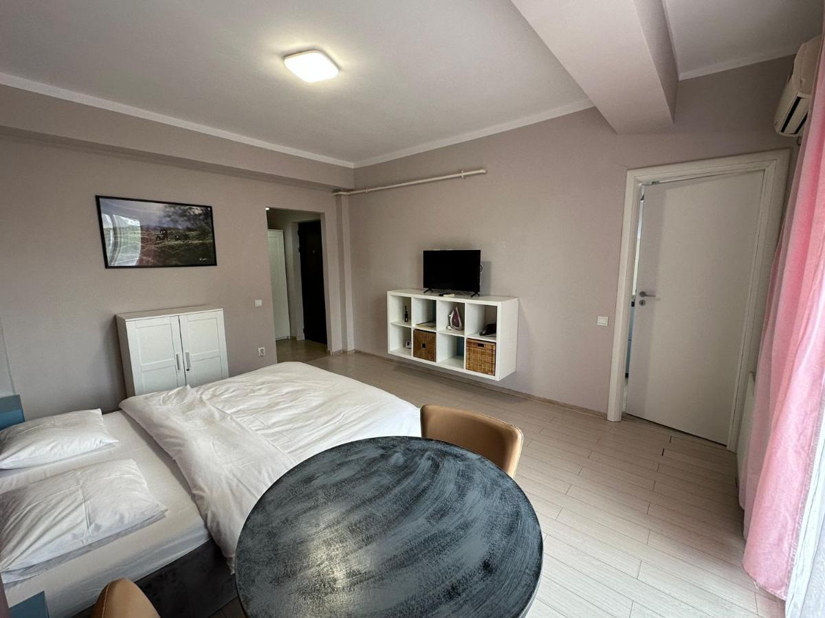 Central Studio Vitan Mall Бухарест Экстерьер фото